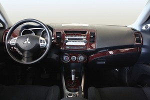Mitsubishi Outlander 2008-2012 dash trim kit