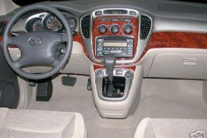 Toyota Highlander 2003-2007 dash kit.