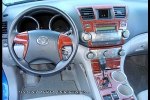 Toyota Highlander 2008-2012 dash kit.
